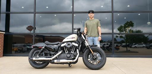 Harley-Davidson Dealer «Vehicle City Harley-Davidson», reviews and photos, 2400 Austins Pkwy, Flint, MI 48507, USA