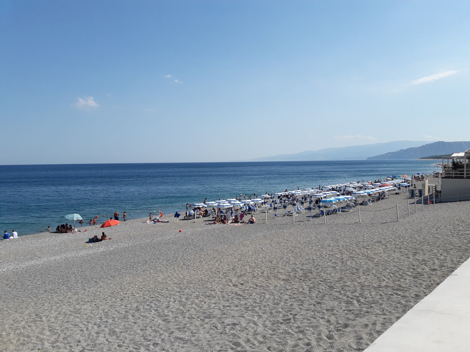 Spiaggia Catanzaro'in fotoğrafı - rahatlamayı sevenler arasında popüler bir yer
