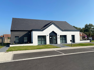 Cabinet des docteurs Delmarle, Lariviere à Thiant