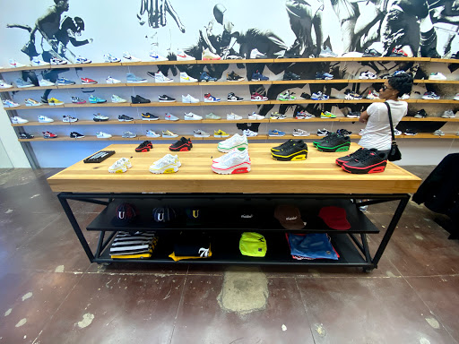 Shoe Store «Undefeated Santa Monica», reviews and photos, 2654 Main St # B, Santa Monica, CA 90405, USA