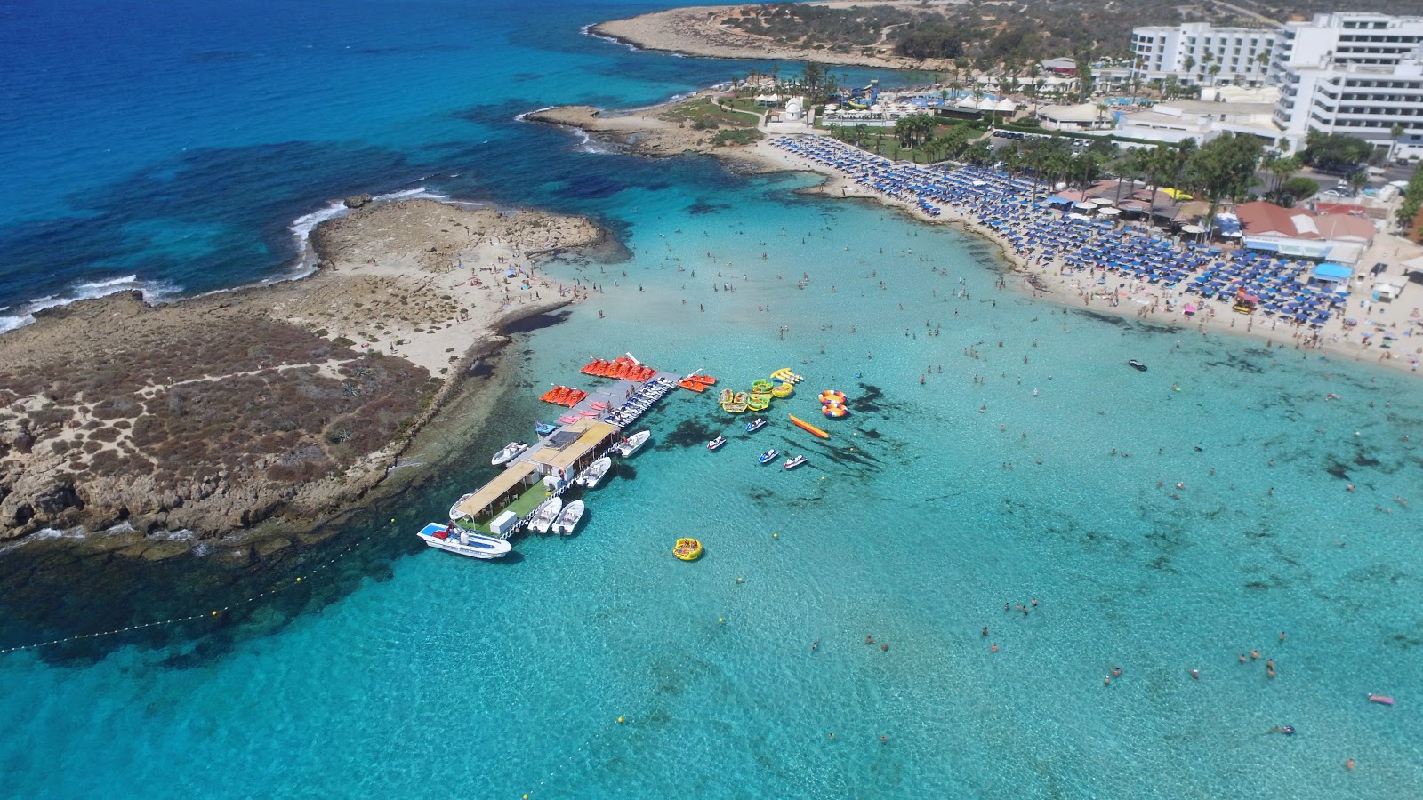 Foto von Nissi-Strand mit sehr sauber Sauberkeitsgrad