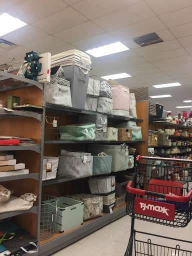 Department Store «T.J. Maxx», reviews and photos, 100 Mountaineer Dr, Stroudsburg, PA 18360, USA