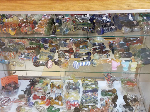 Tobacco Shop «Tobacco World», reviews and photos, 335 S Columbia River Hwy, St Helens, OR 97051, USA