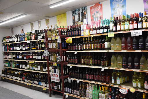 Liquor Store «Cork & Bottle», reviews and photos, 309 A Ave W, Oskaloosa, IA 52577, USA