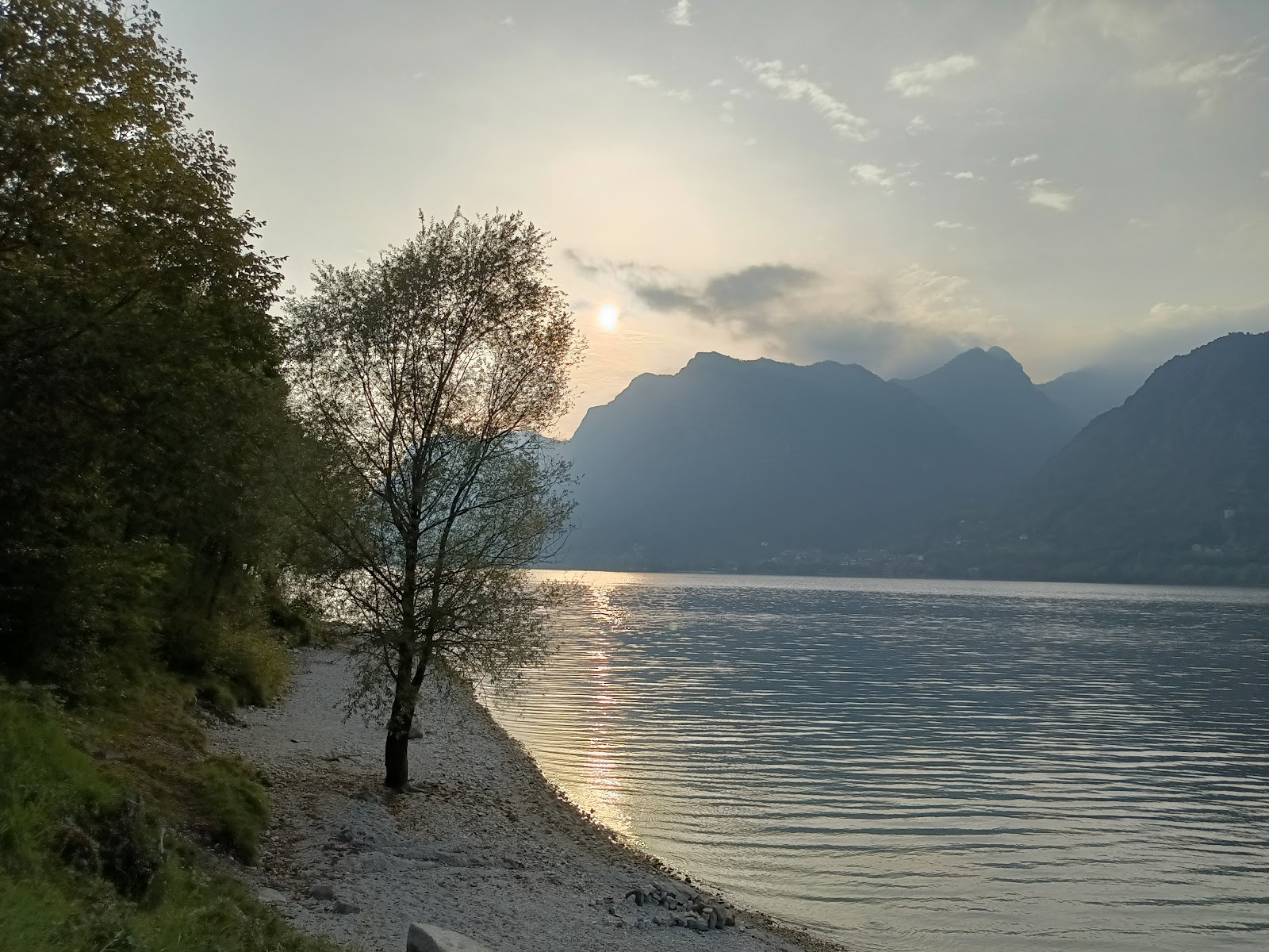 Zdjęcie Parole Beach poparte klifami
