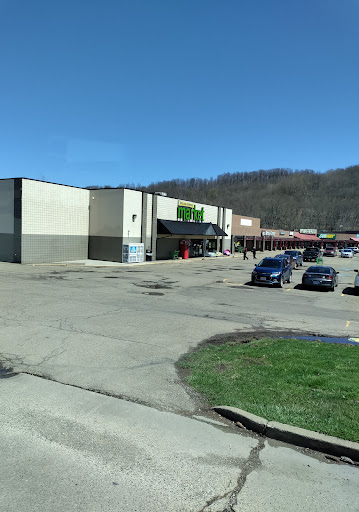 Discount Store «Dollar General Market», reviews and photos, 237 E McCauley Dr, Uhrichsville, OH 44683, USA