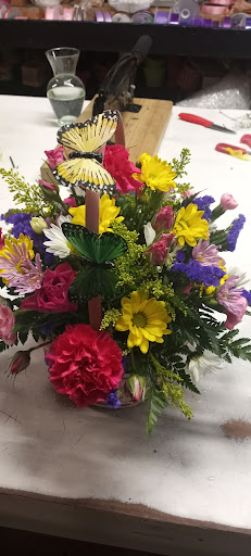 Florist «Thrifty Florist», reviews and photos, 211 S Telegraph Rd, Pontiac, MI 48341, USA