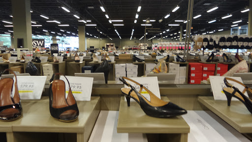 Shoe Store «DSW Designer Shoe Warehouse», reviews and photos, 1 Worcester Rd, Framingham, MA 01701, USA