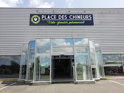 Place des Chineurs Vide-grenier permanent à Lannion
