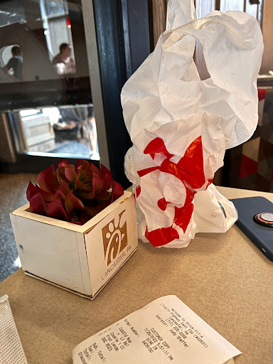 Fast Food Restaurant «Chick-fil-A», reviews and photos, 2467 Lincoln Hwy E, Lancaster, PA 17602, USA