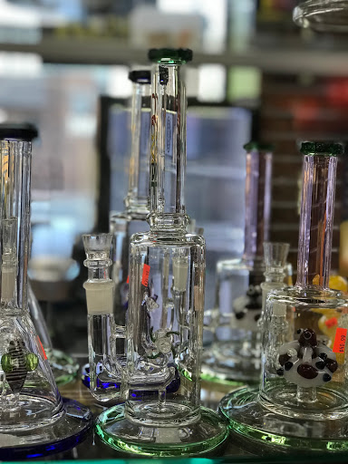 Convenience Store «Friendly Corner Convenience», reviews and photos, 2408 Massachusetts Ave, Cambridge, MA 02140, USA