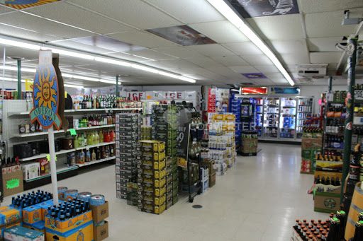 Liquor Store «Big Ten Okemos Party Store», reviews and photos, 2950 Jolly Rd, Okemos, MI 48864, USA