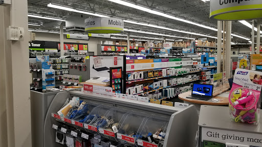 Office Supply Store «Staples», reviews and photos, 2601 Jackson Ave, Ann Arbor, MI 48103, USA