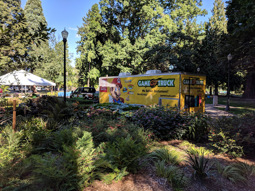 Park «Holladay Park», reviews and photos, NE Holladay St & NE 11th Ave, Portland, OR 97232, USA