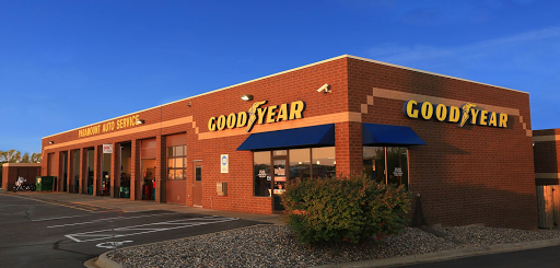 Tire Shop «Paramount Auto Service Woodbury West», reviews and photos, 1707 Weir Dr, Woodbury, MN 55125, USA