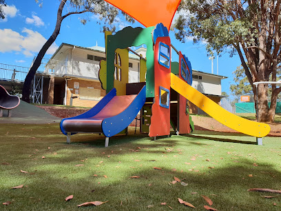 Les Shore Oval Playground