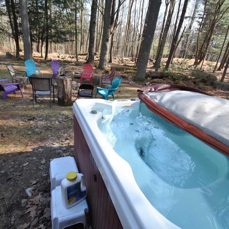 Pocono Rental Cabin in PA - Colonial Mansion w/Hot Tub & Game Room