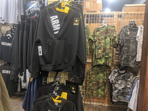 Army & Navy Surplus Shop «Army Navy Sales», reviews and photos, 3100 N Lincoln Ave, Chicago, IL 60657, USA