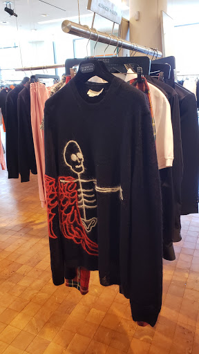 Department Store «Barneys New York, Chicago», reviews and photos, 15 E Oak St, Chicago, IL 60611, USA