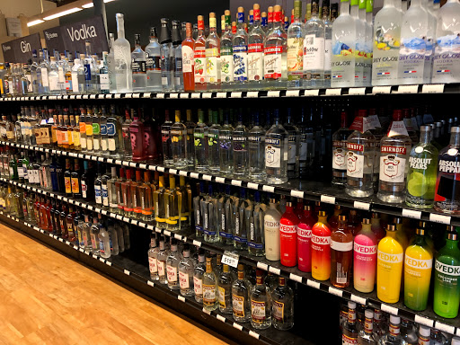 Liquor Store «99 Bottles», reviews and photos, 924 Main Ave, Moorhead, MN 56560, USA