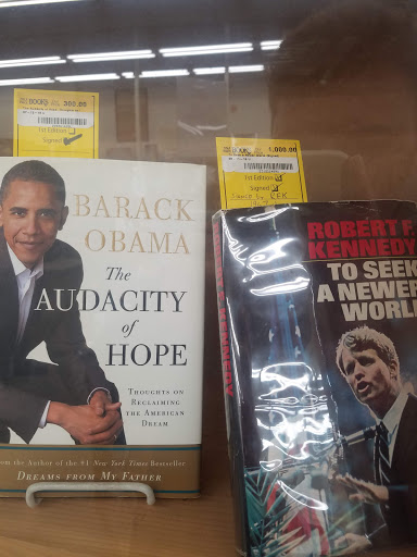 Book Store «Half Price Books», reviews and photos, 17145 W Bluemound Rd, Brookfield, WI 53005, USA