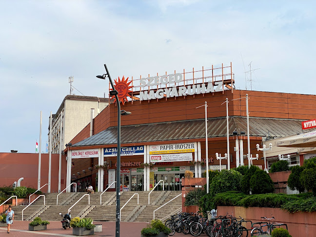 Szeged Nagyáruház - Bevásárlóközpont