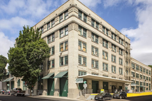 1305 NW Davis St, Portland, OR 97209, USA