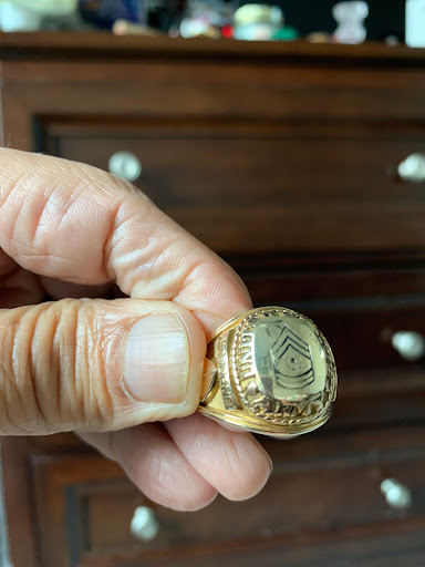 Jewelry Store «Rialto Jewelry», reviews and photos, 8910 Bandera Rd #107, San Antonio, TX 78250, USA