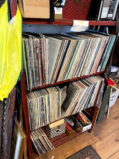 Used Furniture Store «Junk Shop», reviews and photos, 181 Albany Turnpike, Canton, CT 06019, USA