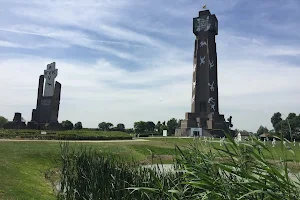 Yser Tower image