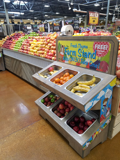 Grocery Store «Fresh Thyme Farmers Market - Kenosha», reviews and photos, 7100 Green Bay Rd, Kenosha, WI 53142, USA