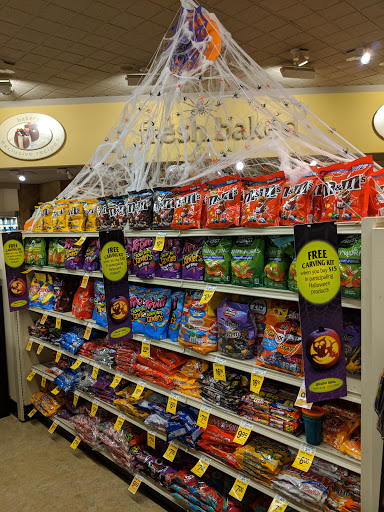 Shopping Mall «North Point Centre», reviews and photos, 320 Bay St, San Francisco, CA 94133, USA