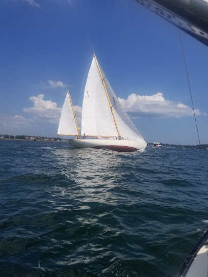 Newport Sailing School and Tours