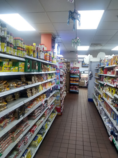 Grocery Store «Mendoza Grocery II», reviews and photos, 515 N Cedar Lake Rd, Round Lake, IL 60073, USA