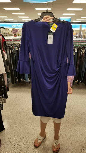 Clothing Store «Ross Dress for Less», reviews and photos, 926 Airport Center Rd, Allentown, PA 18109, USA