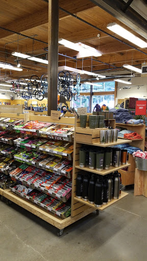 Camping Store «REI», reviews and photos, 7410 SW Bridgeport Rd, Tigard, OR 97224, USA