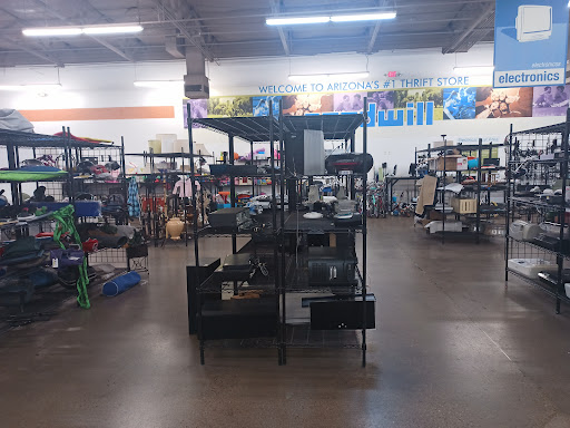 Thrift Store «Thunderbird & Scottsdale Goodwill Retail Store & Donation Center», reviews and photos, 14202 N Scottsdale Rd, Scottsdale, AZ 85254, USA