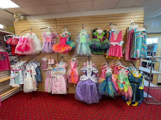 Toy Store «Phillips Toy Mart», reviews and photos, 5207 Harding Pike, Nashville, TN 37205, USA