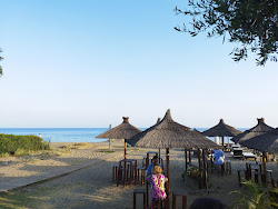 Photo de Salduna Beach avec rivage droit, long