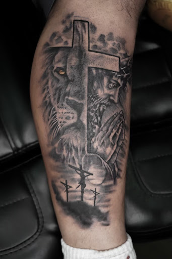 Explore tattoo shade ideas, creative tattoo ideas in Schaumburg, available at Urban Rebels Ink