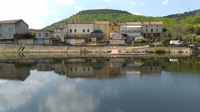 Le Boat Douelle - Location de bateau Lot à Douelle
