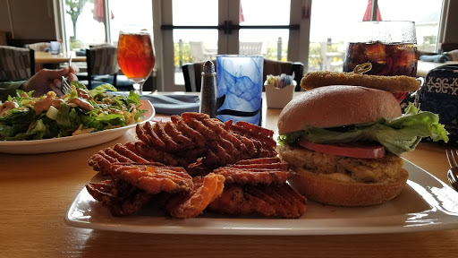 Restaurant «Horizons Restaurant & Lounge», reviews and photos, 4888 N Broadway, Geneva, OH 44041, USA