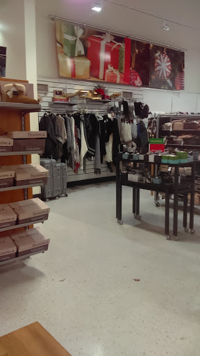 Department Store «T.J. Maxx», reviews and photos, 20 Chapel View Blvd, Cranston, RI 02920, USA