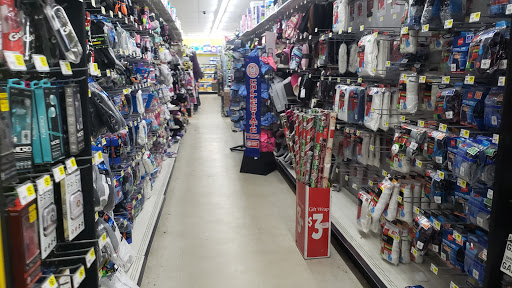 Discount Store «Dollar General», reviews and photos, 124 E Old Us Highway 74 76, Lake Waccamaw, NC 28450, USA