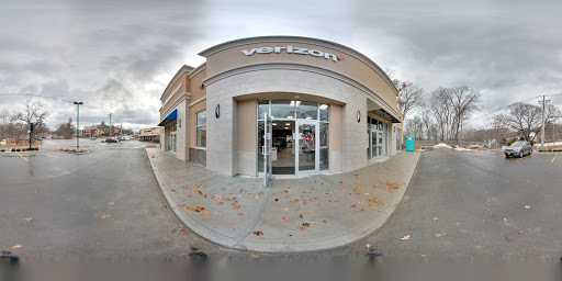 Cell Phone Store «Verizon Wireless and FiOS Retailer- Im Wireless - North Andover», reviews and photos, 435 Winthrop Ave, Lawrence, MA 01843, USA