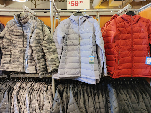 Sportswear Store «Columbia Sportswear Outlet Store at Outlets at Anthem», reviews and photos, 4250 W Anthem Way, Phoenix, AZ 85086, USA