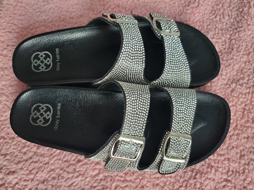 Shoe Store «Shoe Dept.», reviews and photos, 1701 Stringtown Rd, Grove City, OH 43123, USA