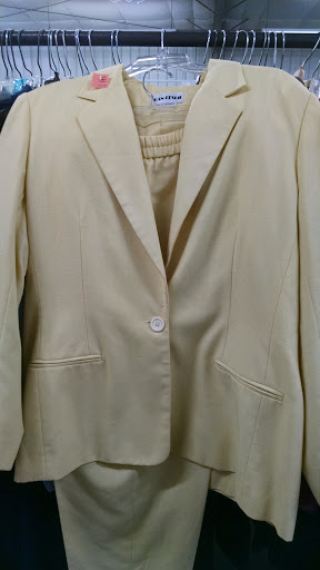 Thrift Store «Attic Outlet», reviews and photos, 302 W Hogan St, Tullahoma, TN 37388, USA