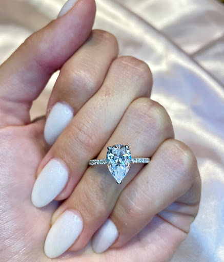 Jewelry Store «Dennis Jewelry», reviews and photos, 14701 San Pedro Ave, San Antonio, TX 78232, USA