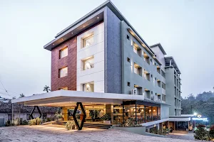 Oshin Resort & Hotels image